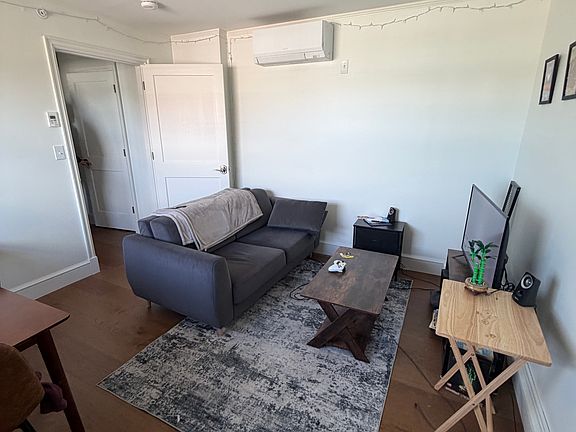 3rd image of 1212 Massachusetts Ave #1