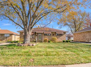 4889 Springwood Dr, Brooklyn, OH