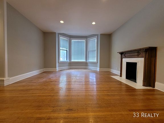 4th image of 915 Pleasant St #1F