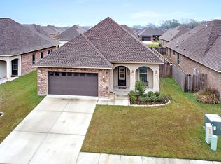 17044 Sills Dr, Prairieville, LA 70769