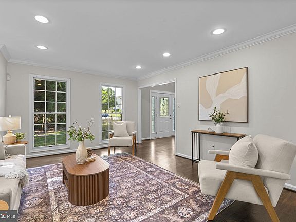 4th image of 8308 Spring Breeze Ct