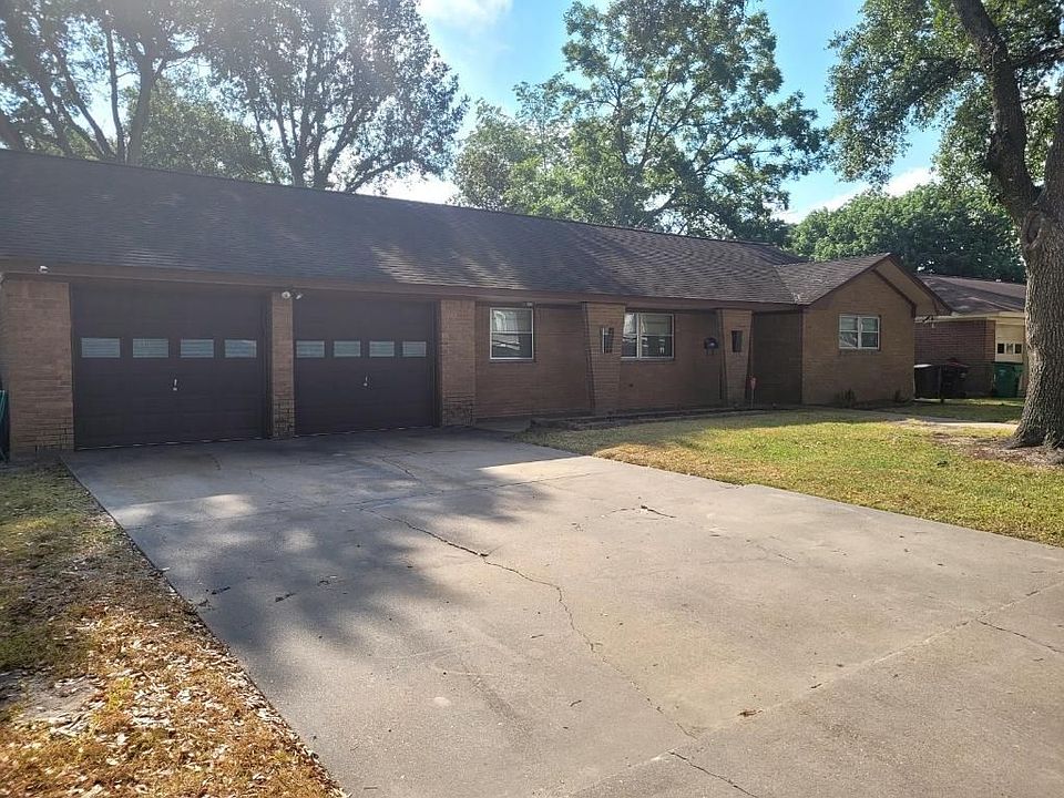 1st image of 2303 Clayton Dr