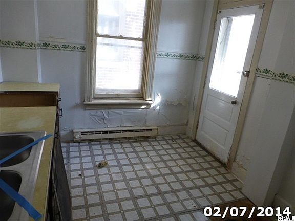 5th image of 1839 Park St