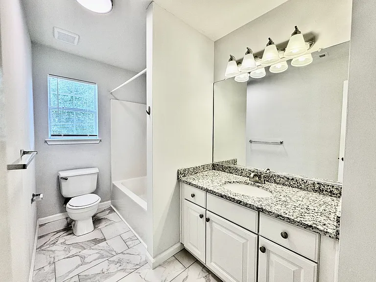 2424 Seven Kings Rd — Photo 42
