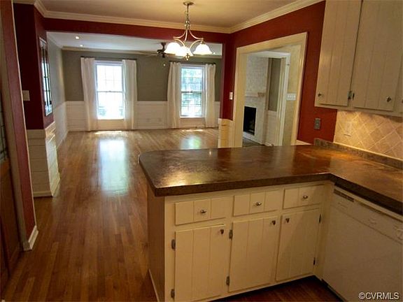 4th image of 11141 Oakcrest Dr