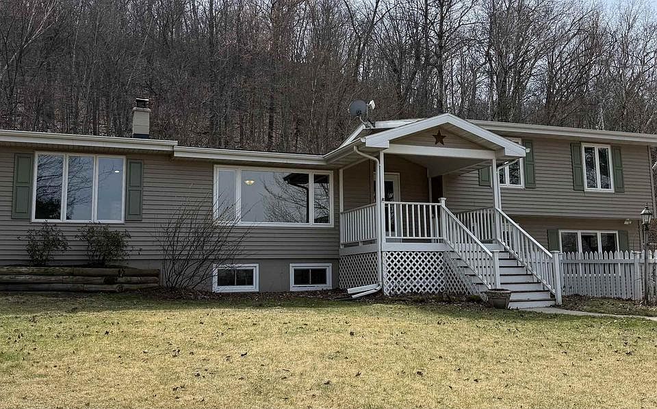1st image of 7422 Loy Road