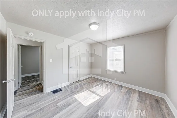 3220 E 34th St — Photo 13