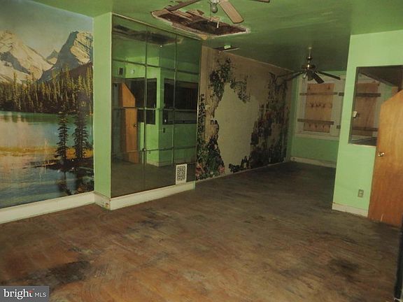 3rd image of 7015 W Passyunk Ave