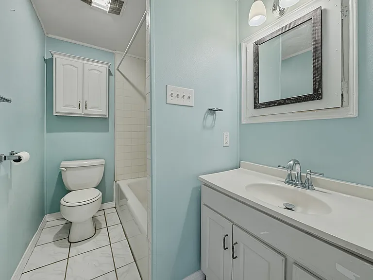 1656 Pleasure St — Photo 5