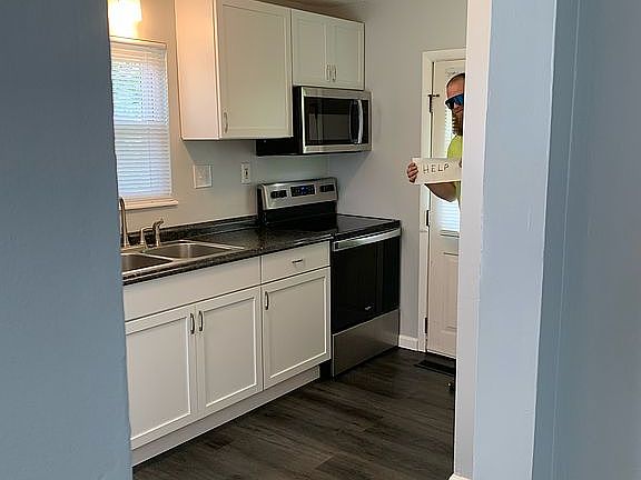 4th image of 1116 Simmons Ave