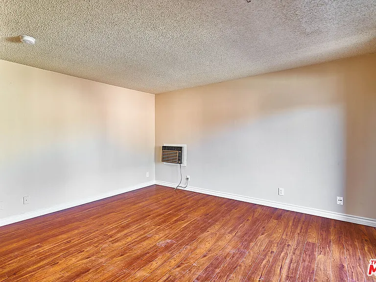 820 S Saint Andrews Pl #203 — Photo 13