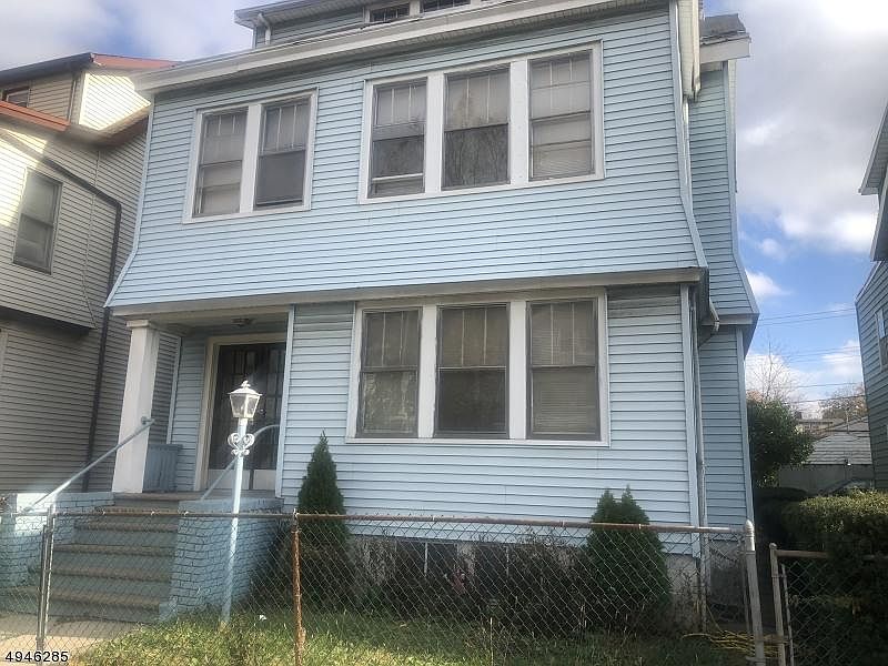 1st image of 558 So Clinton St