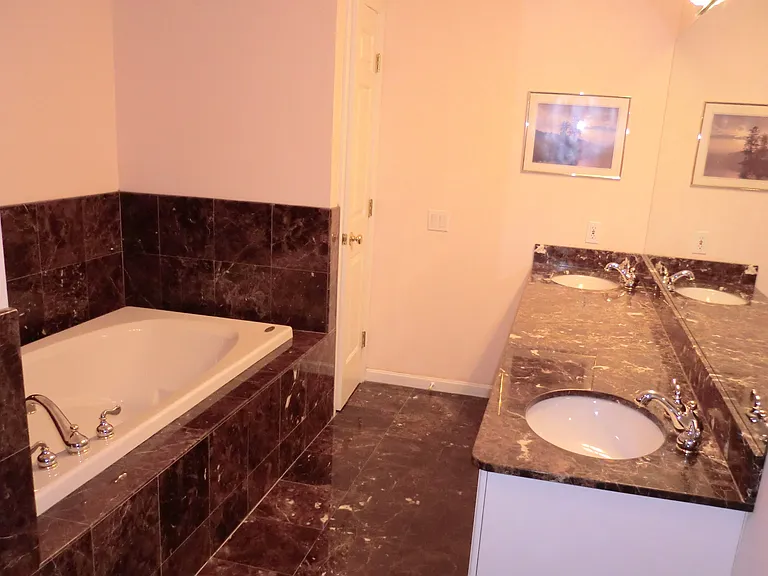 26 Tanglewood Rd #26 — Photo 14