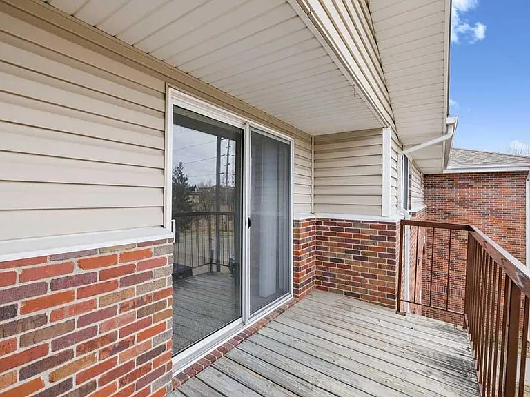 Northbrook Apartments — Photo 103