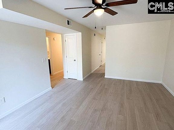 3rd image of 2924 Chatsworth Rd