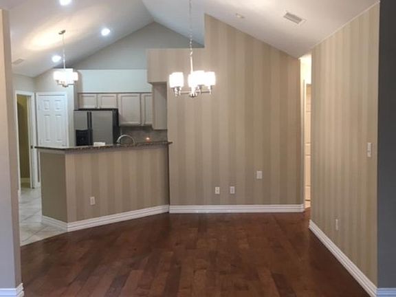 4th image of 6113 Welden Ct