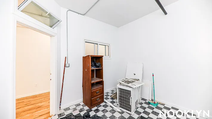 Rented by Nooklyn NYC LLC | media 11