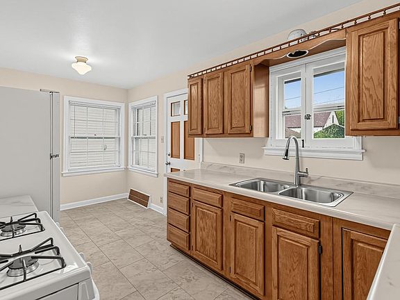 5th image of 2409 S 64th STREET
