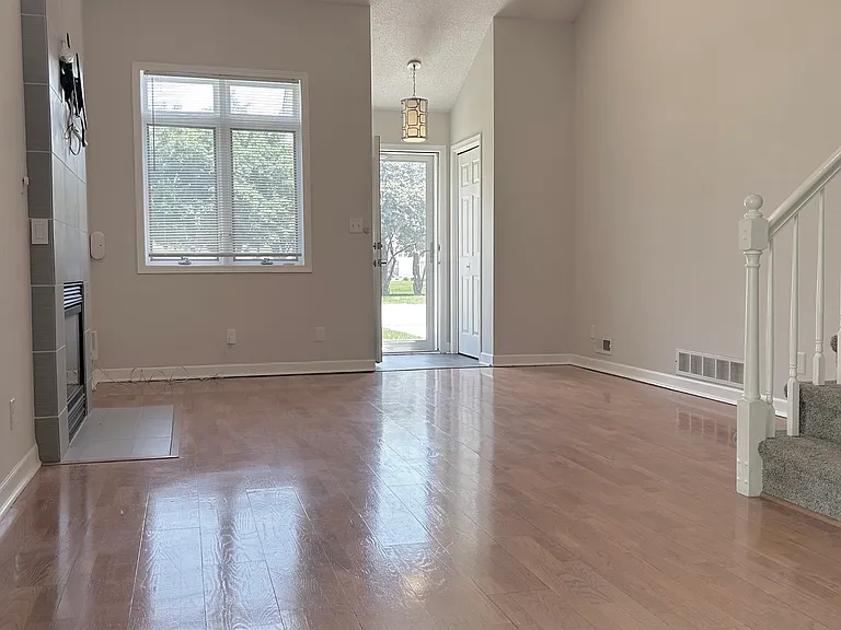 811 Burr Oaks Dr #1305 — Photo 6