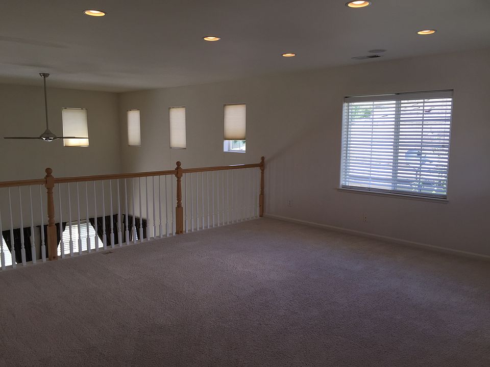 1st image of 2659 Venezia Dr