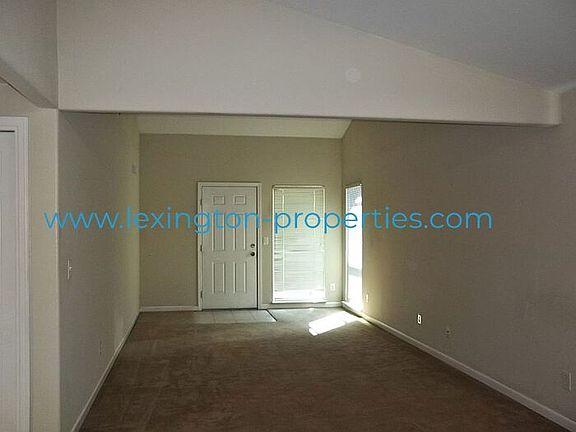 5th image of 7662 Jacaranda Ct