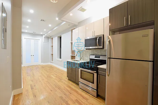 Rented by null | media 27