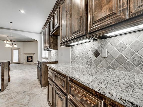 4th image of 3138 Marble Falls Dr