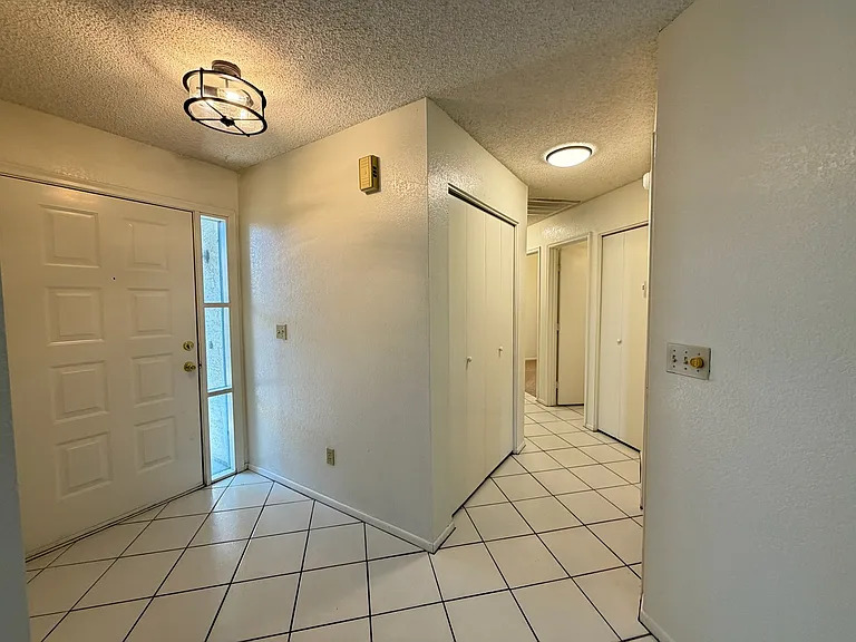 9368 N Hampshire Dr — Photo 9