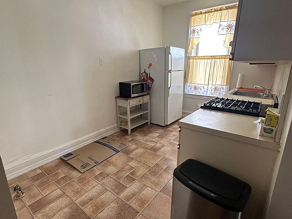 4th image of 1726 76th St #1R