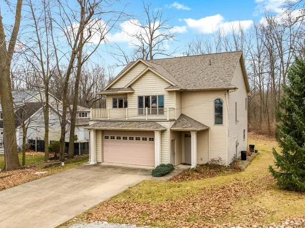 5971 E George St, Syracuse, IN 46567