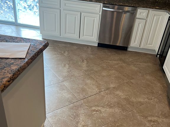 4th image of 24 Darnell Ln #1