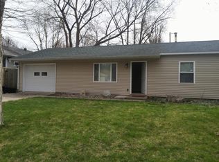 1004 Scottsdale Dr, Champaign, IL
