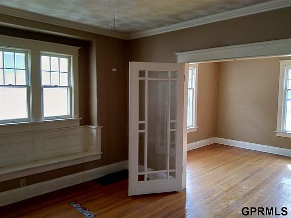 5th image of 6125 Florence Blvd