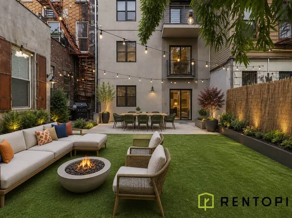 106 Meserole St #1C, Brooklyn, NY 11206