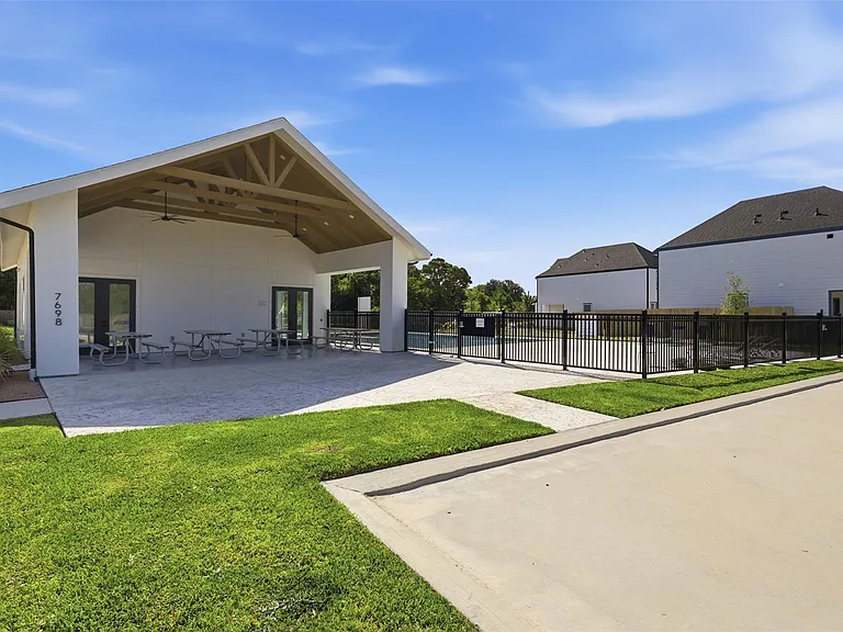 7720 Inwood Grove Ln — Photo 24