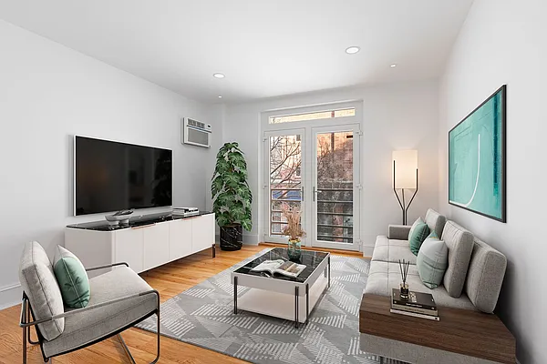 Rented by Compass | media 2
