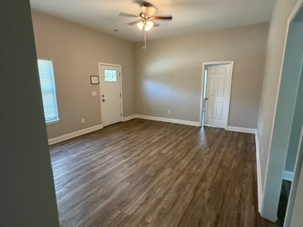 517 W Liberty St, Winnsboro, SC 29180