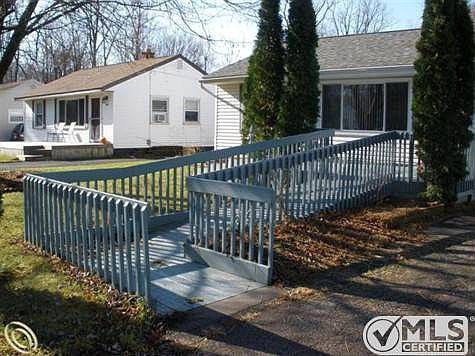 Wheel chair accessible ramp