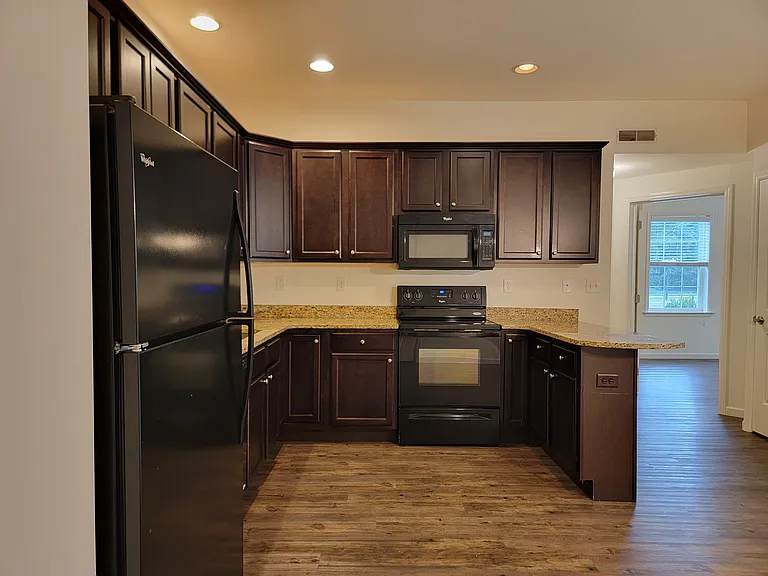 619 Thornberry Ln #108 — Photo 5