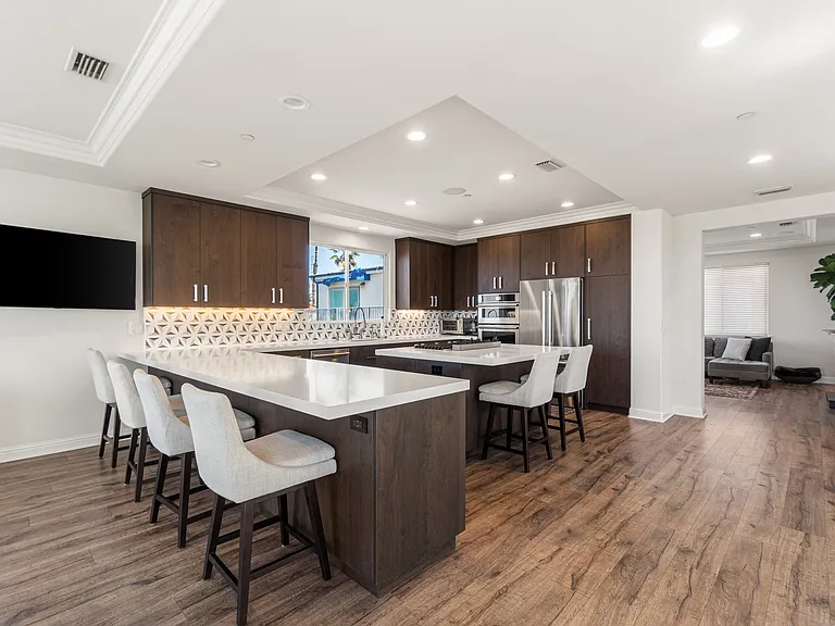 709 N Lucia Ave #B — Photo 10