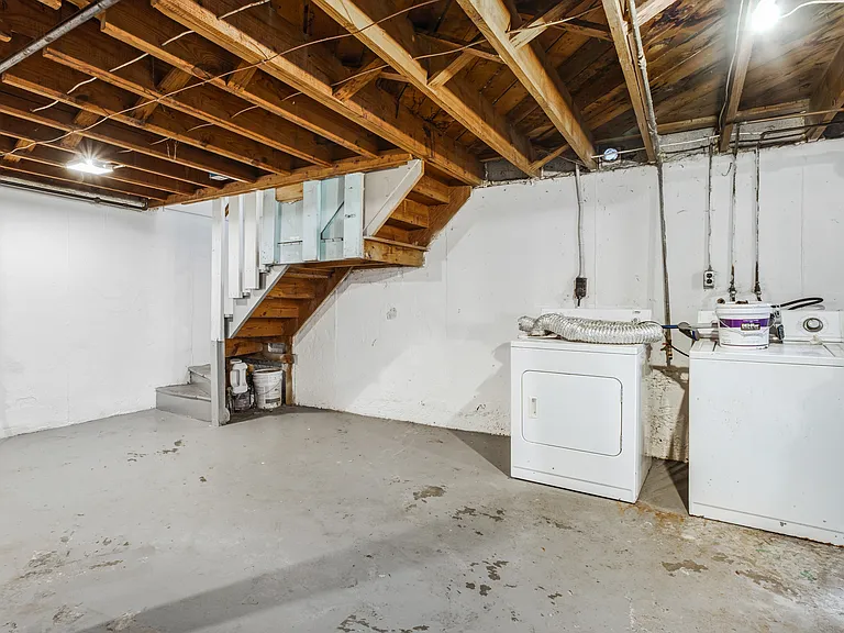 1345 Coolidge Dr — Photo 28