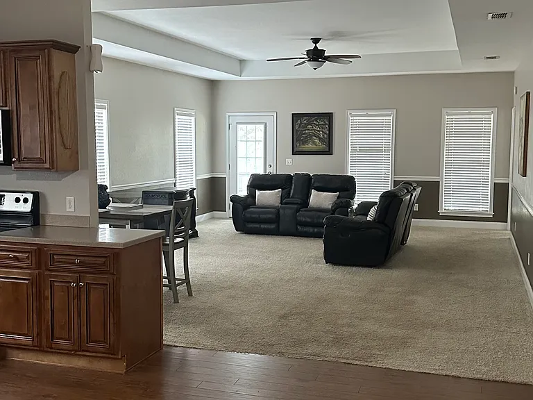 544 Remington Ave — Photo 4