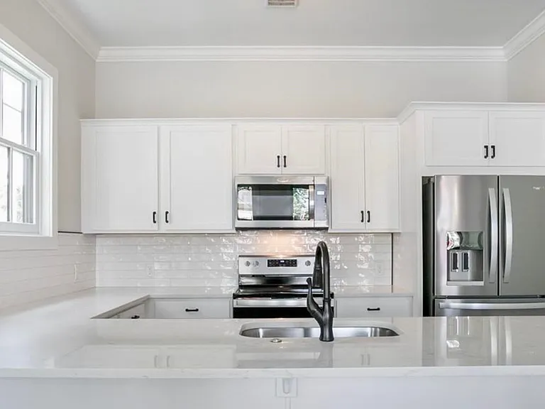 1718 Barnard St #1718 — Photo 32