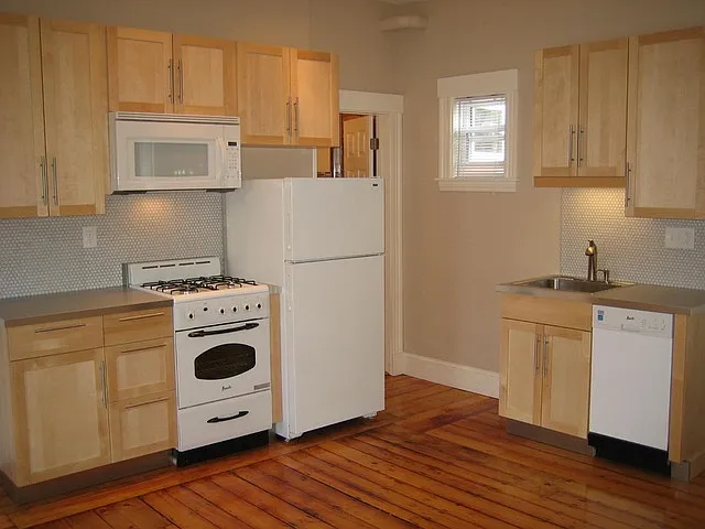 40 Springfield St #1R — Photo 1