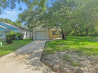 2708 Lorraine Dr, Leesburg, FL 34748