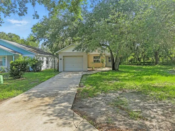 2708 Lorraine Dr, Leesburg, FL 34748