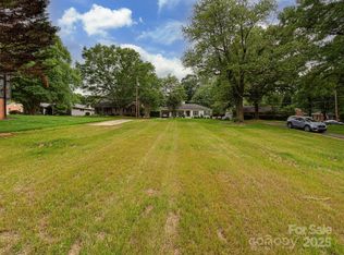 4045 Rutherford Dr, Charlotte, NC 28210