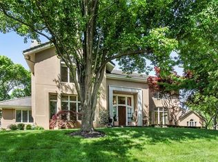 11700 Manor Rd, Leawood, KS 66211