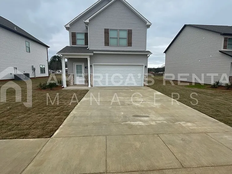 45 Cole Ln — Photo 2