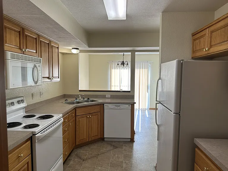 925 N Field Stone Dr — Photo 18
